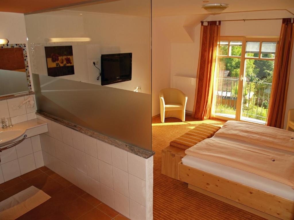 Landhotel Mariensaeule Wernstein am Inn Szoba fotó