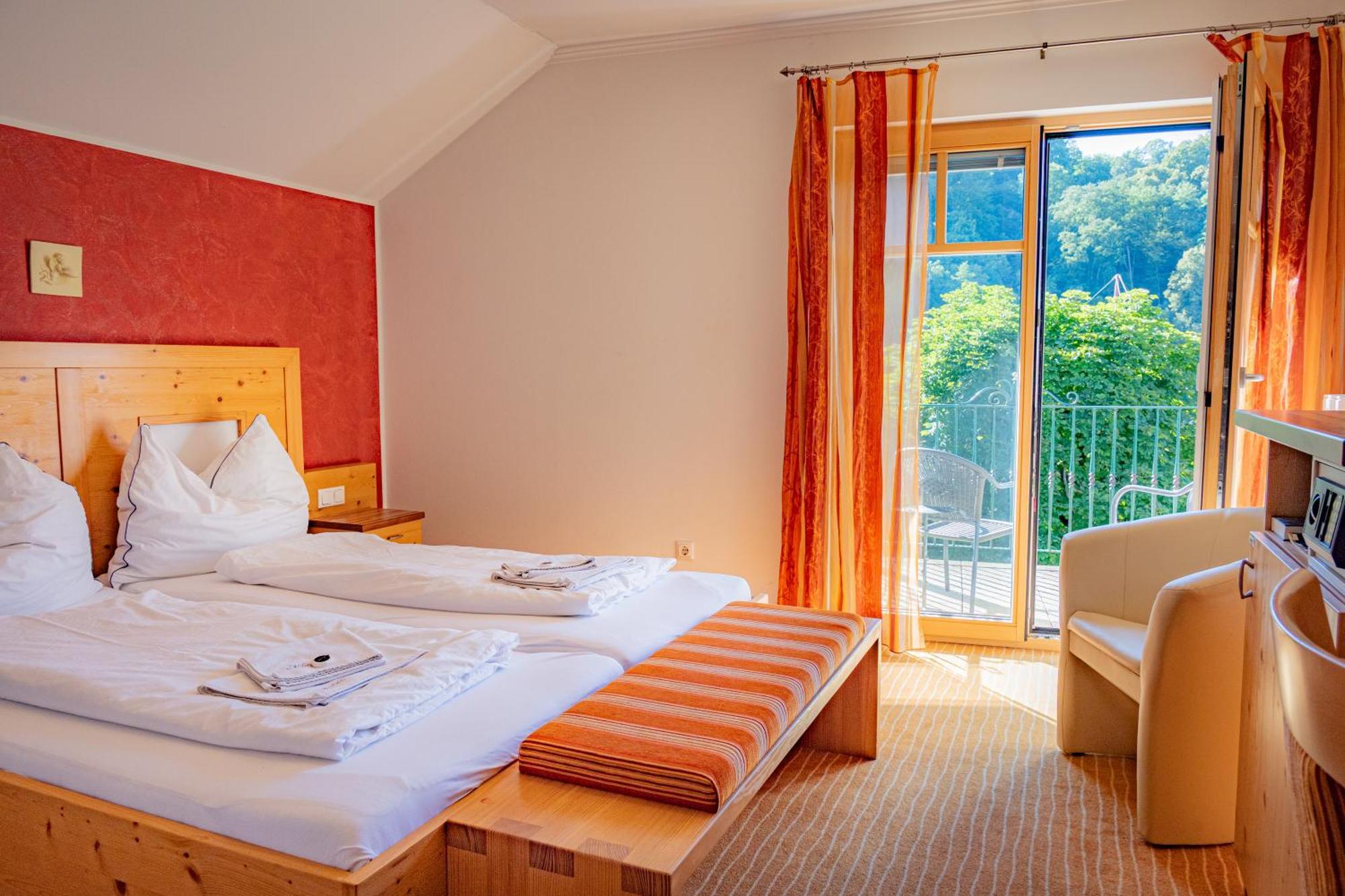 Landhotel Mariensaeule Wernstein am Inn Kültér fotó