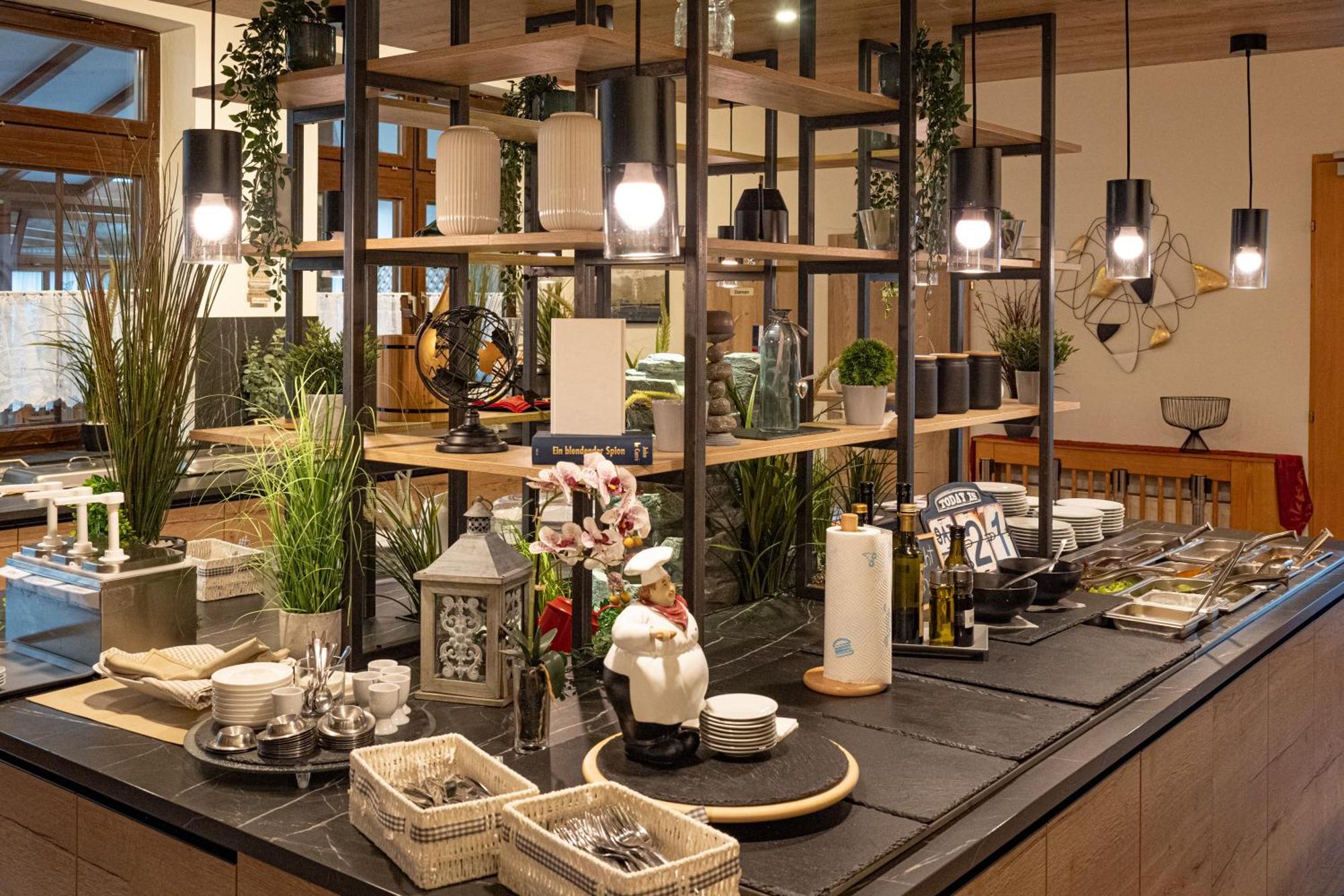 Landhotel Mariensaeule Wernstein am Inn Kültér fotó