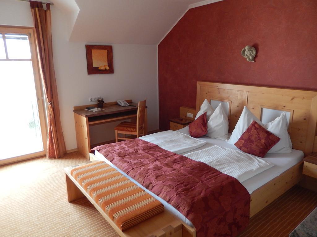 Landhotel Mariensaeule Wernstein am Inn Kültér fotó